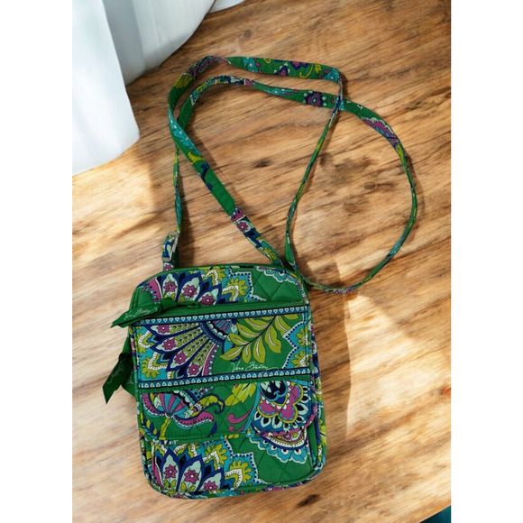 Vera Bradley Handbags - Vera Bradley Green Floral Crossbody Bag Mini Fabric Quilted Purse Adjustable